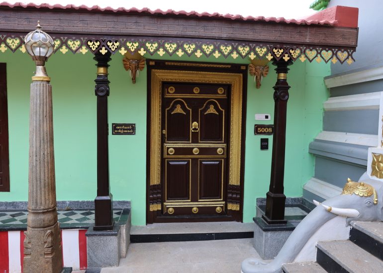 Temple Street Suite – Duplex Room