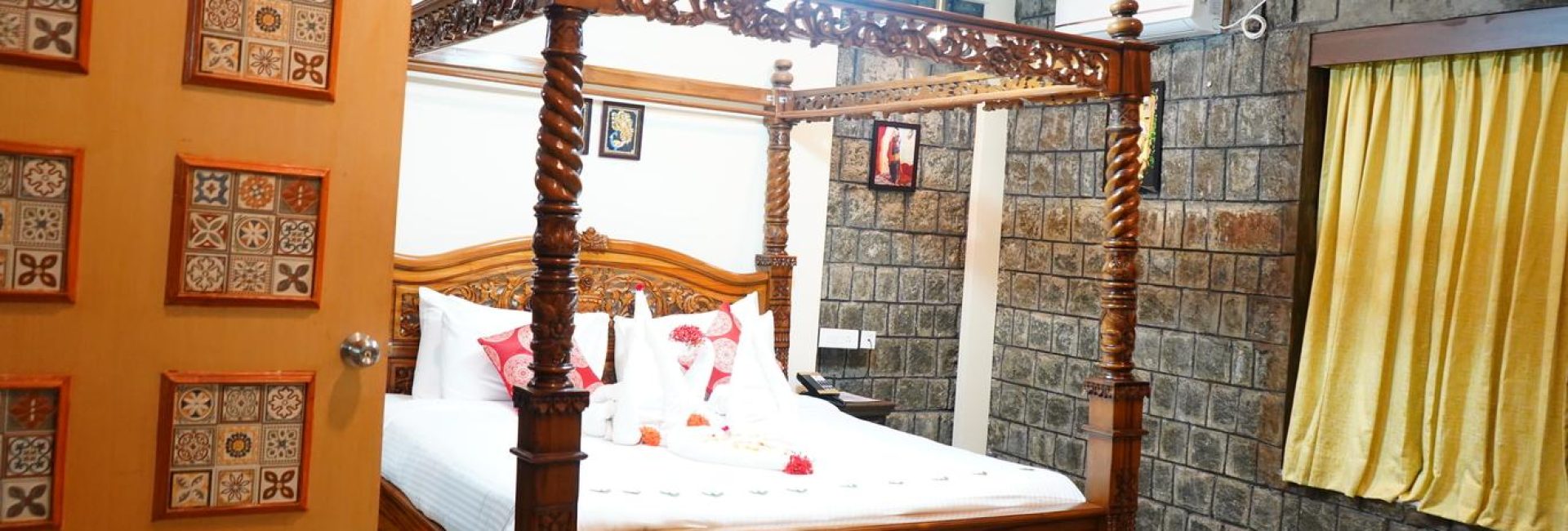 Andhapuram Suite – Single Bed Room With Private Pool