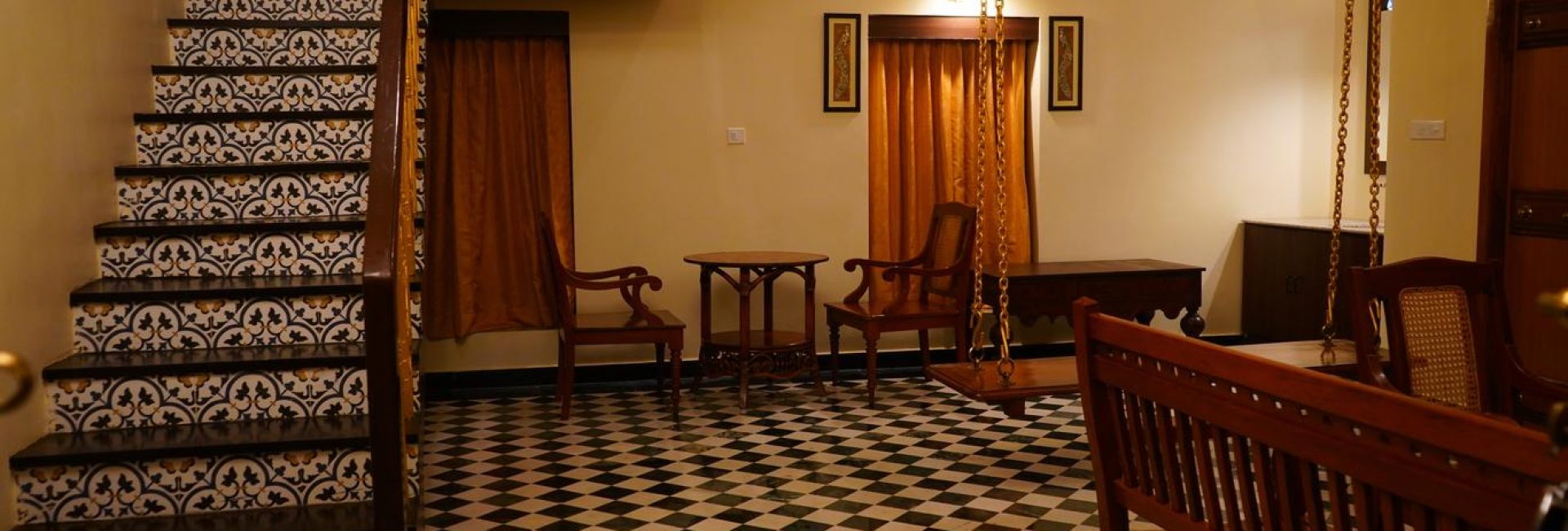 Temple Street Suite – Duplex Room