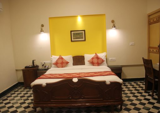 Andhapuram Suite – Double Bed Room With Private Pool